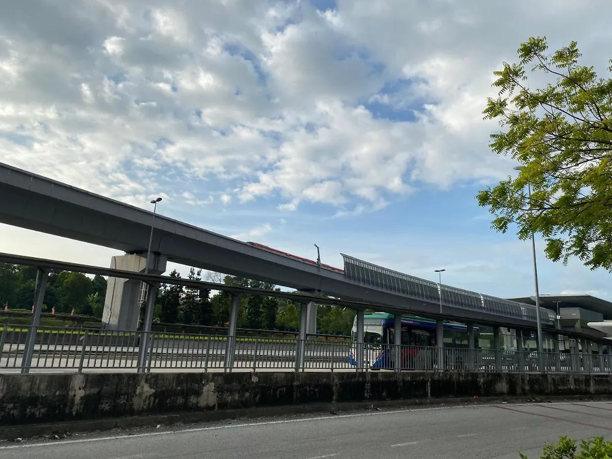Dsara Sungai Buloh Sentral Mrt Studio Home With Two Free Parking 0*,  Ma­lay­sia