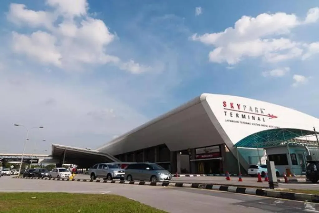 Dsara Sungai Buloh Sentral Mrt Studio Home With Two Free Parking 0*,  Malaysia